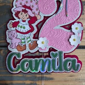 Strawberry Shortcake Personalizes Themed Cake Topper